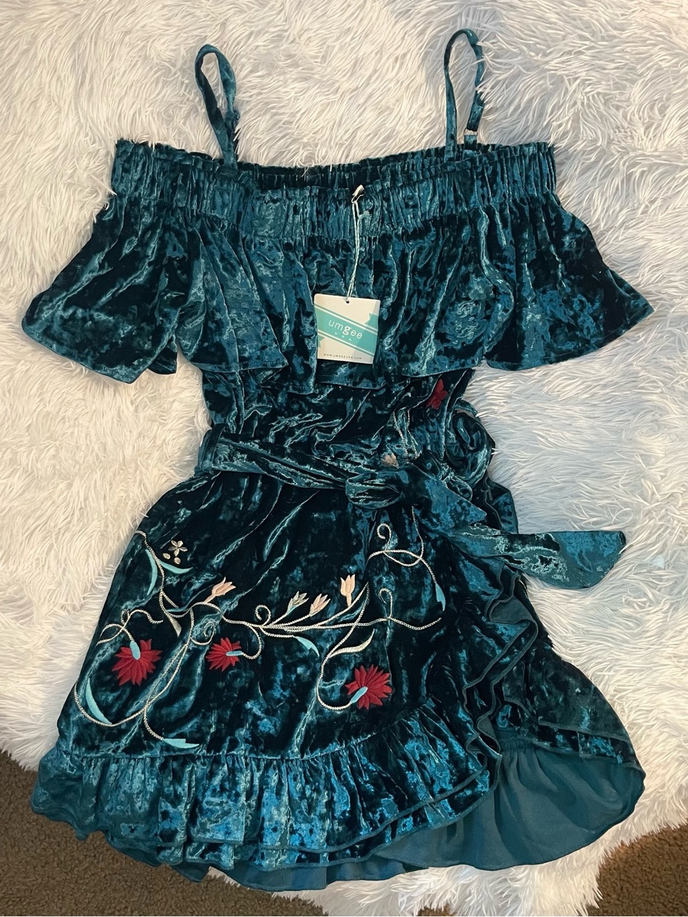 Ruffle wrap embroidered Cold Shoulder velvet dress